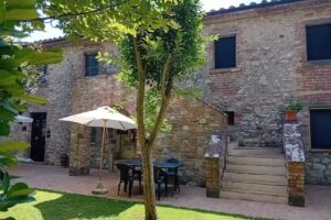 Casale La Bandita | Alloggi insoliti e particolari; Aradia Casa a Tema; Casa sull’Albero; Casa Vacanze in Umbria