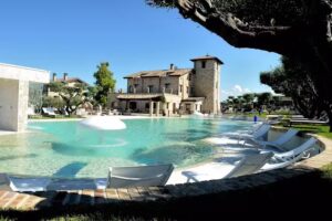 Casale Madonna Grande Wine resort