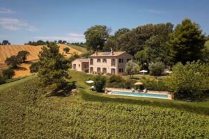 CasaVostra – Ambience Suites