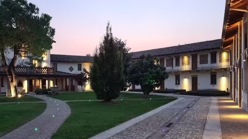 Cascina Sesmones Hotel & Restaurant