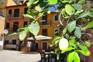 Case Albergo Al Cortiletto