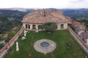 Castello Di Caccuri Suites