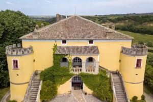 Castello di Serragiumenta