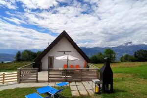 Chalet Coste De Mai ( codice cin: IT025060C2UVG2W6HT)