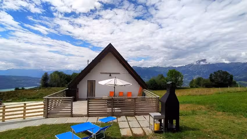 Chalet Coste De Mai ( codice cin: IT025060C2UVG2W6HT)