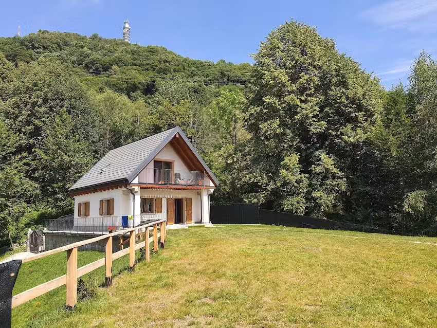 Chalet Stazzona – “Casa a punta”