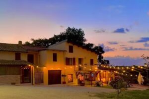 Chiaraluce Country House