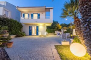 Clotilde, villa fronte mare a Marina di Ragusa – Pomelia