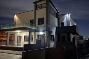 COAST TO COAST ROOMS And POOL