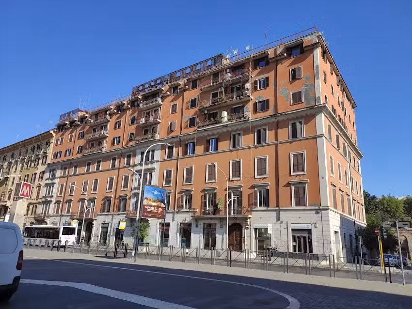 Colosseum Guest House