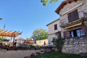 CountryHouse Borghetto Vetuliae & Civico Undici Home Restaurant