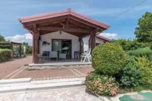 Countryside villa with pool