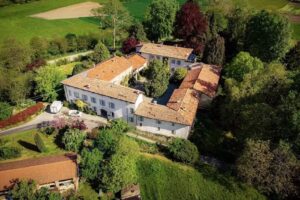 Dandelion Como Suites & Park