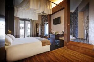 Dharma Luxury Hotel
