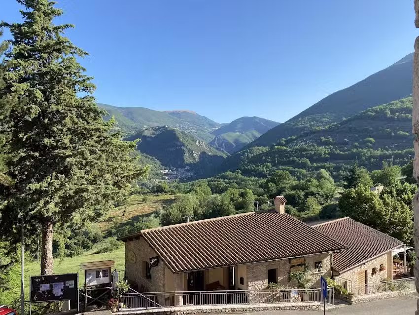 Dolce Vita Coliving & Coworking (pet-friendly)