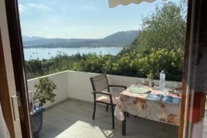 Domus de Rocas Holiday House