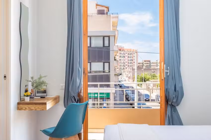 Domus Laetitiae Quartu Rooms & Apartment