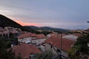 Dueterre Room & Host