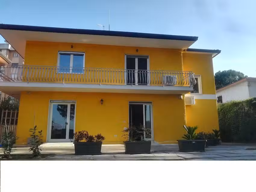 EasyRoom Frosinone – B&B – Casello Autostradale