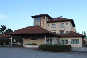 Elysium Raya Hotel Motel