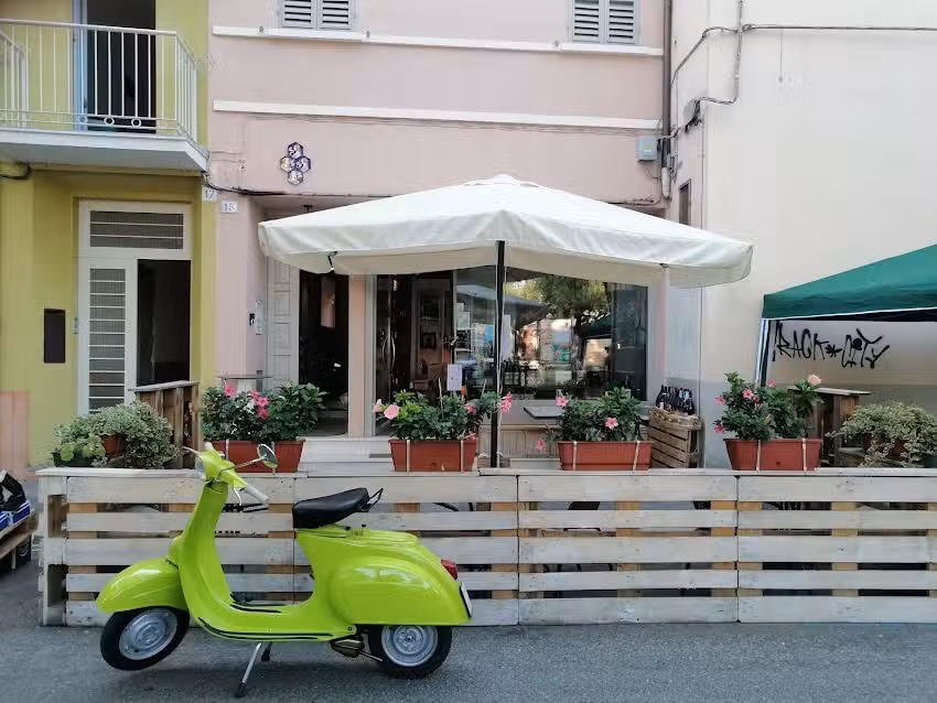 Enoteca zero75 Affittacamere Le Dame Manfrede