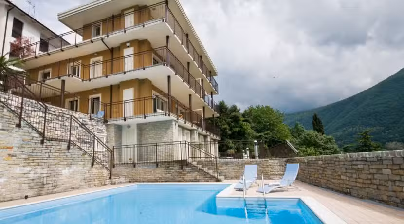 Executive Garden Apartment – Italian Apartments