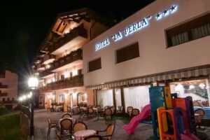 Family Hotel La Perla