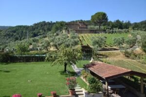 Farmhouse by Bello Stare Hills