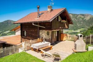 FERSENTAL HOSPITALITY – Laris Mountain House