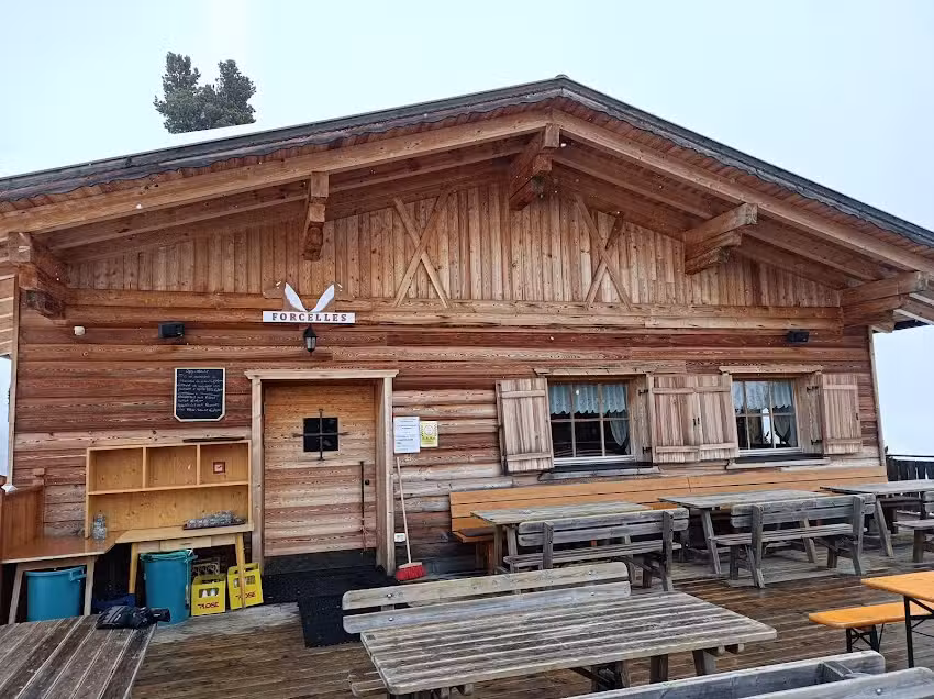 Forcelles rifugio alpino