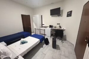 Foresteria “La Stazione Pizza, Kebab & Byrek di Hoxha Alma”