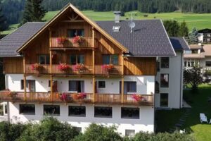 Garni-Appartments Helvetia