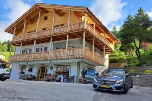 Garni Halali Di Greif Josefine