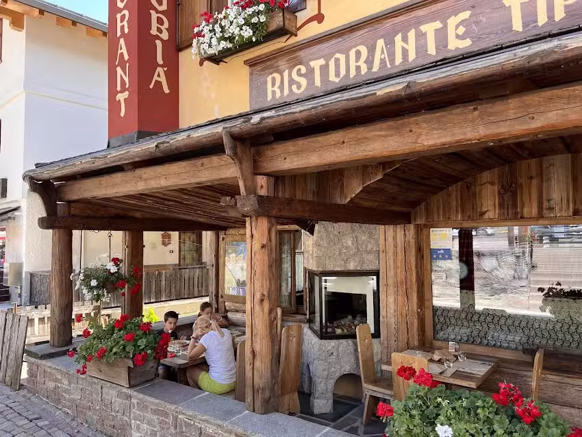 Garni Ladin & Ristorante Tipico El Tobià