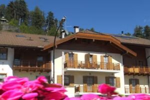 “Garnì Manuela” ALBERGO B&B APPARTAMENTI per vacanza in RESIDENCE a Cavalese – VAL DI FIEMME – Dolomiti del Trentino