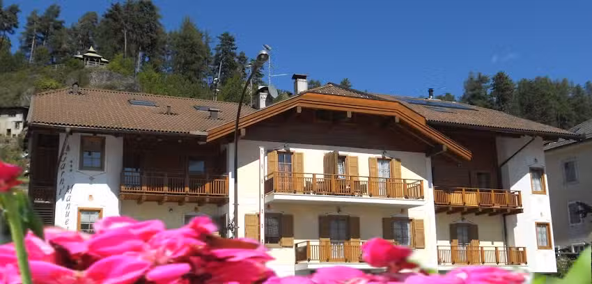 “Garnì Manuela” ALBERGO B&B APPARTAMENTI per vacanza in RESIDENCE a Cavalese – VAL DI FIEMME – Dolomiti del Trentino