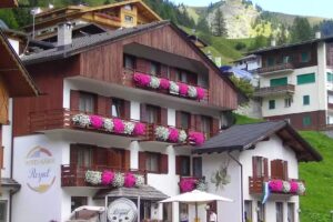 Garni Royal sas di de Martin Stefano