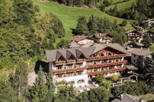 Genießerhotel Alpenhof – Ulten