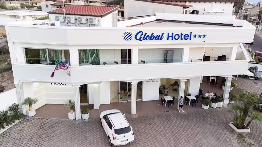 Global Hotel