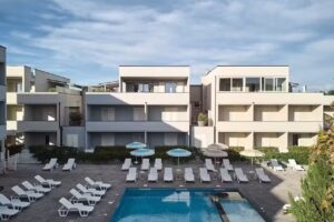 Golden Hotel & Apartments