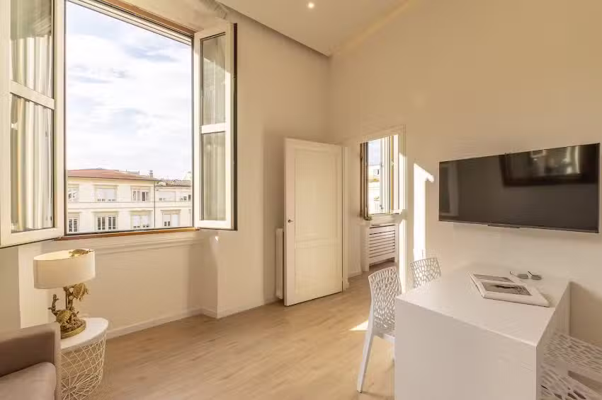 Golden House San Lorenzo