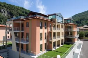 Golfo Gabella Lake Apartments