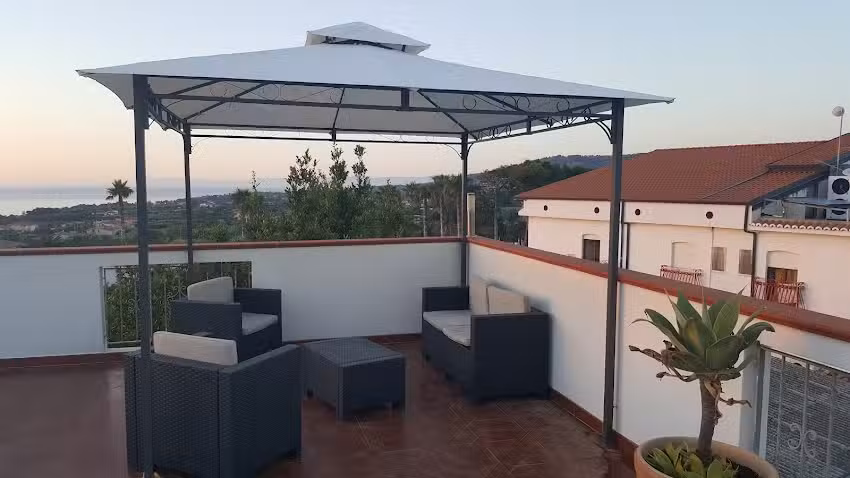 Graceland Rooms and Suites