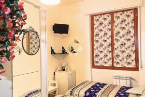 GUEST HOUSE Top Suit Uno