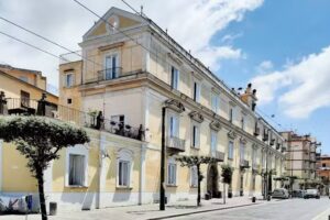 H Hostel Friendly Accommodation