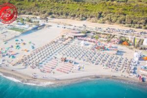 Hang Loose Beach – Surf Club House