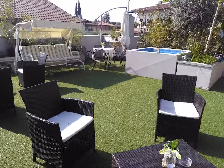 Harmony Lake Sirmione