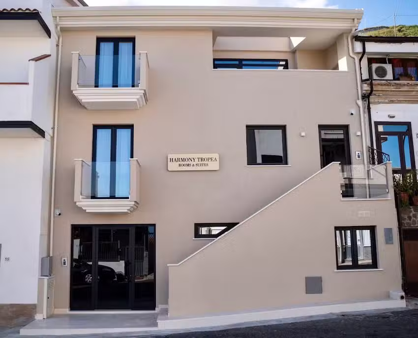 Harmony Tropea Rooms & Suites