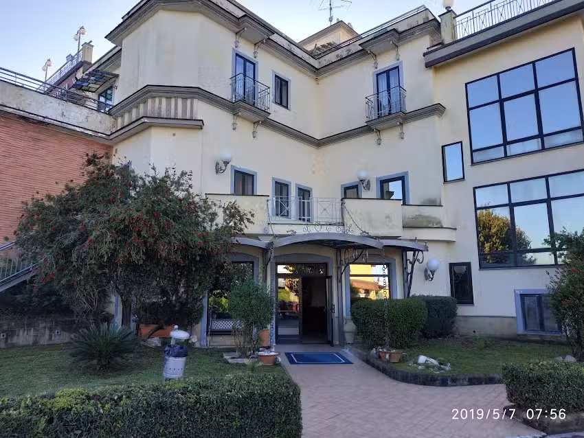 Hermitage Capua Hotel