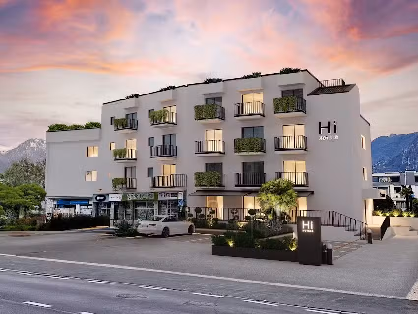 Hi Hotels Riva – Lakeview